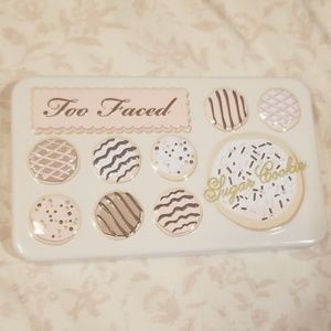 Too Faced Makeup - Too Faced Pretty Rich Palette Too Faced Makeup - Too Faced Pretty Rich Palette
